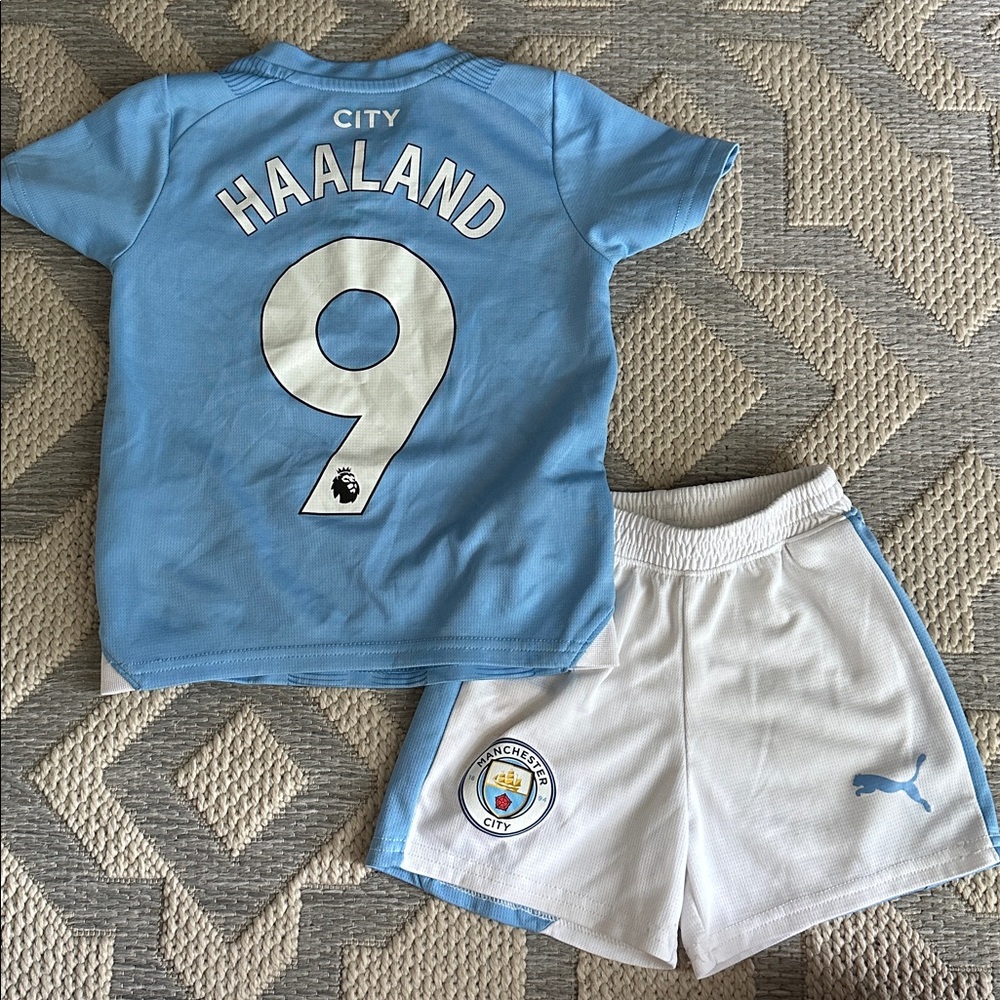 Puma Kids Light Blue Manchester City Jersey Set